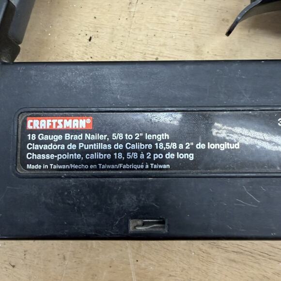 Craftsman 18 Gauge Brad Nailer 5/8" to 2" Air Power Tool - Picture 9 of 13